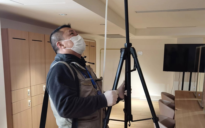 集中空調(diào)通風(fēng)系統(tǒng)衛(wèi)生檢測(cè)現(xiàn)場(chǎng)（辦理集中空調(diào)檢測(cè)報(bào)告）